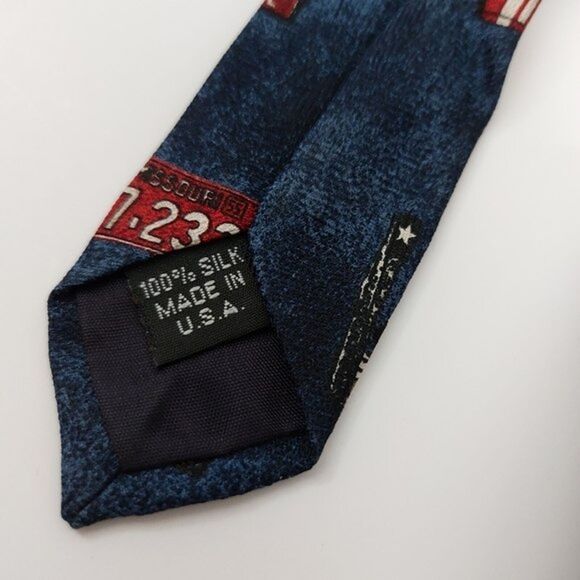 Vintage Structure Nebraska Motor Oil Silk Men's Necktie - Picture 3 of 6